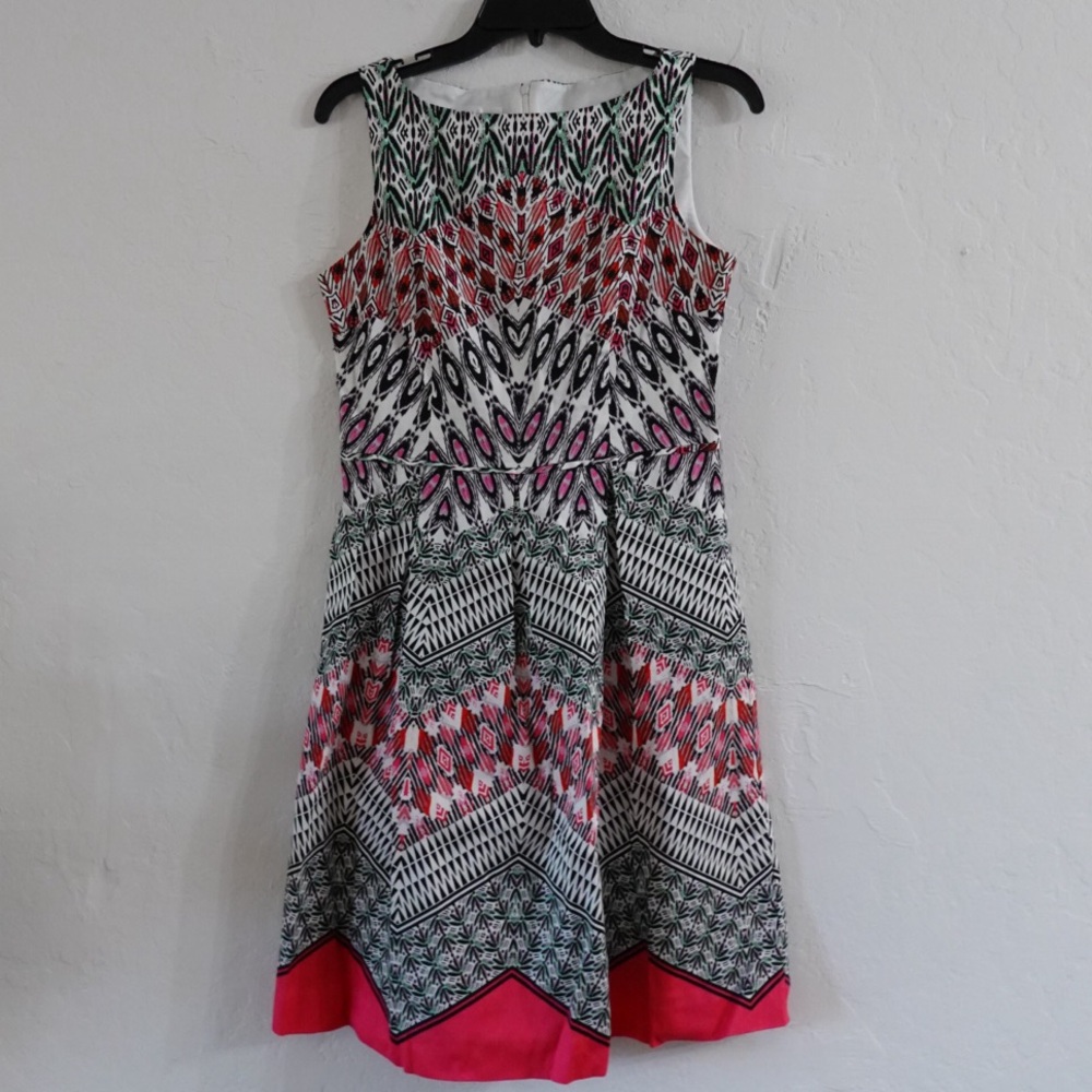 London Times Fit & Flare Dress – Size 6, Multicolor Geometric Print w Pink Hem